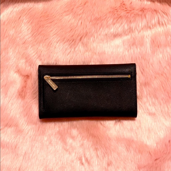 Tri Fold Michael Kors Wallet - Picture 2 of 3